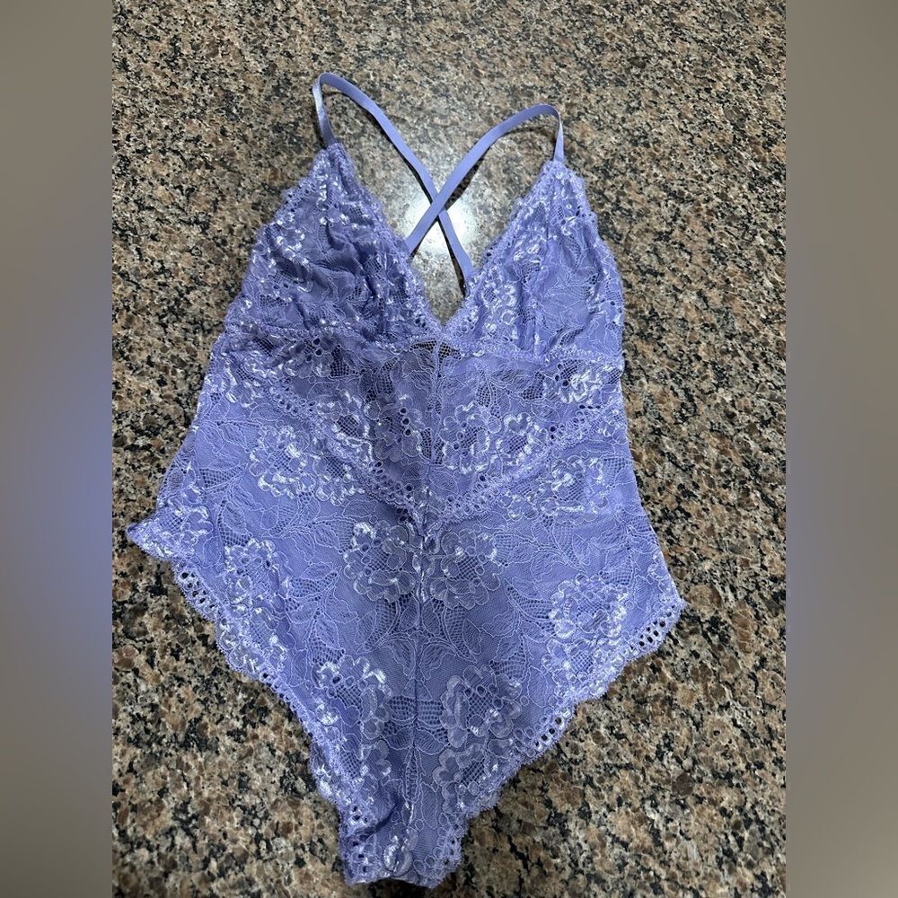 Avidlove one piece, lilac lace lingerie romper size M NWOT